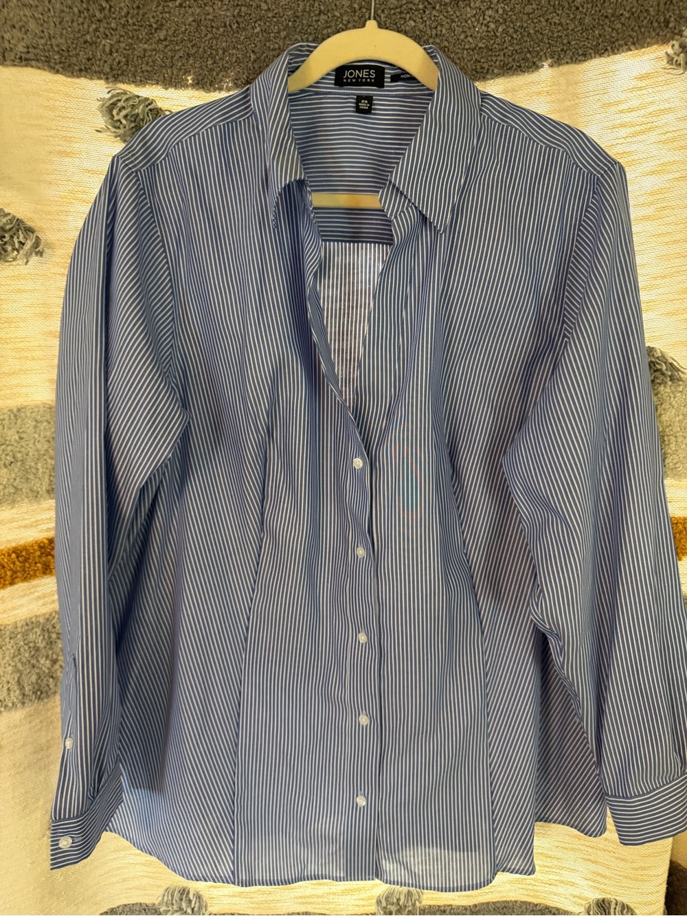 Jones New York Blue Pinstripe Women’s Button-Up Shirt - 2X - Picture 5 of 8